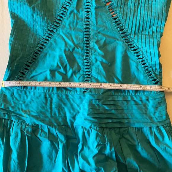 BCBG LINED COTTON PLEATED TOP SZ 10 NWOT - Picture 9 of 10